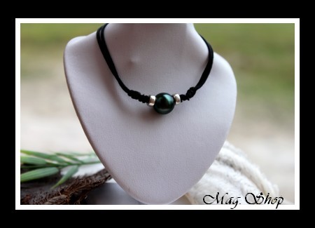 Surfeur Collier Perle Ronde de Tahiti Reflets Verts Foncés MAG.SHOP