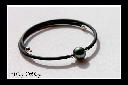 Tahiti Collection Bracelet Manava Perle de Tahiti Ronde Reflets Verts  MAG.SHOP
