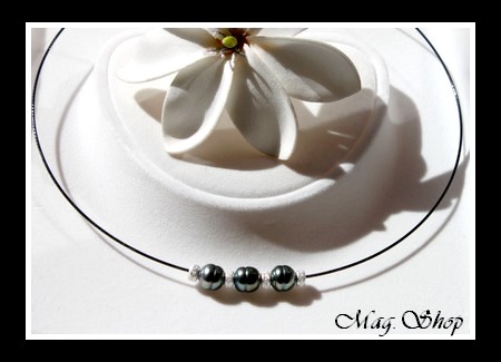 Tahiti Collection  Collier Maeva 3 Perles Cerclées de Tahiti MAG.SHOP