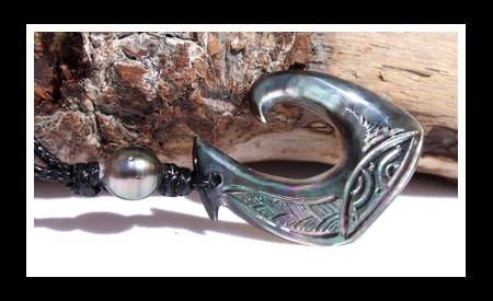 Teano Collier Hameçon Moana Nacre & Perle de Tahiti Modèle 5 MAG.SHOP