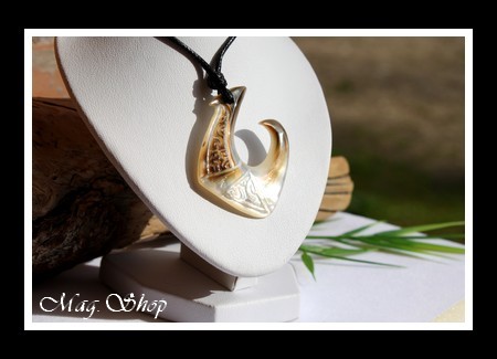 Teano Hameçon Marquisien Collier Nacre de Tahiti Modèle 4 MAG.SHOP
