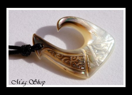 Teano Hameçon Marquisien Collier Nacre de Tahiti Modèle 4 MAG.SHOP