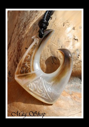 Teano Hameçon Marquisien Collier Nacre de Tahiti Modèle 4 MAG.SHOP