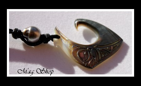 Teano Tiki Collier Hameçon Nacre & Perle de Tahiti Modèle 2 MAG.SHOP