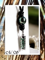 TIKI Collection / Collier TIKI Tehea Force / Pendentif Argent Rhodié 925 (1.40g) Adventurine / Perle Cerclée de Tahiti 9mm/C Gris/Verts / Coton Noir (Photos non Contractuelles)