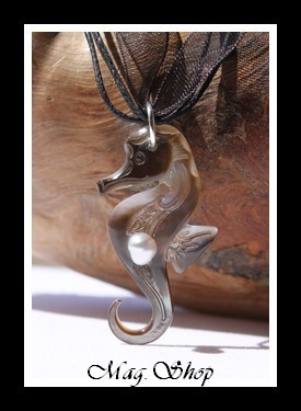 Tevahine  Hippocampe Collier Nacre & Perle Keishi de Tahiti Modèle 1 MAG.SHOP