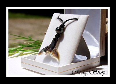 Tevairoa Collier Queue de Baleine Nacre & Perle de Tahiti Modèle 10 MAG.SHOP