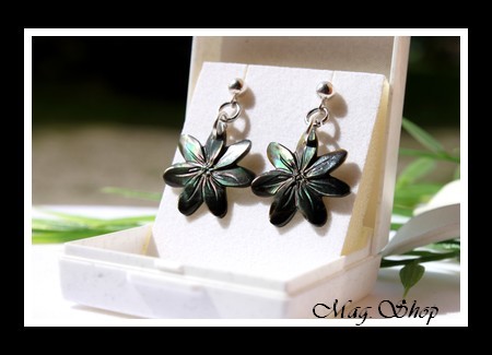 Ti`ai`a Fleurs de Tiaré Boucles  Nacres de Tahiti Modèle 6 MAG.SHOP