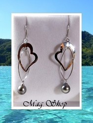 Silver Sea Collection / Boucles d'Oreilles Coeurs Tiffany Nui H:5.5cm Argent Rhodié 925 (2.86g) Perles Semi-Baroques de Tahiti Tailles: 8.60mm/C+ Reflets Gris Clairs (photos non contractuelles)