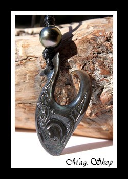 Tiki Marunui Collier Hameçon Nacre & Perle de Tahiti Modèle 3 MAG.SHOP