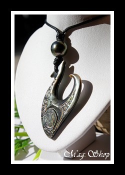 Tiki Marunui Collier Hameçon Nacre & Perle de Tahiti Modèle 3 MAG.SHOP