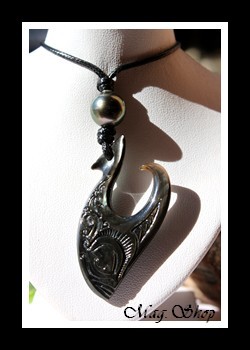 Tiki Marunui Collier Hameçon Nacre & Perle de Tahiti Modèle 3 MAG.SHOP