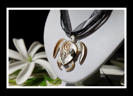 Tortue Archipels Mehetia Vagues Collier Nacre & Perle Keishi de Tahiti Modèle 4 MAG.SHOP