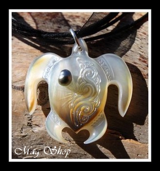 Tortue Moana Vagues Collier Nacre Reflets Clairs-Marrons & Perle Keishi de Tahiti MAG.SHOP