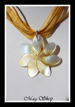 Vaianae Collier Fleur de Tiaré Nacre de Tahiti Modèle 43 MAG.SHOP