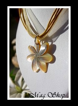 Vaianae Fleur de Tiaré Collier Nacre de Tahiti Modèle 5 MAG.SHOP