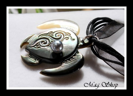 Vanihei Collier Tortue Archipels Vagues Nacre & Perle Keishi de Tahiti Modèle 7 MAG.SHOP